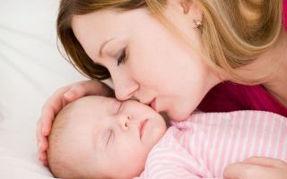 Почему плачет ребенок: причины и как помочь мылышу