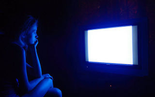 Почему людям за 50 стоит перестать смотреть телепередачи