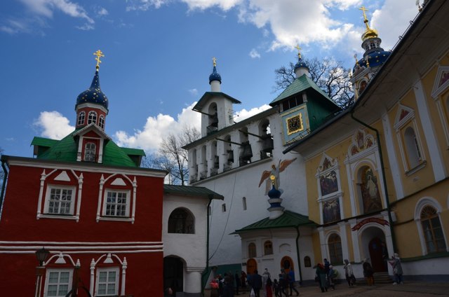 Печоры: достопримечательности и древности города Псковской области