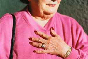 Признаки инфаркта у женщин: распознаём беду заранее