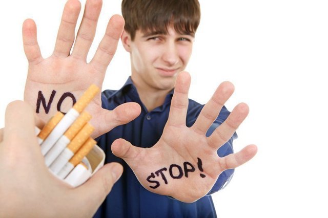 Подросток начал курить: кто виноват и что делать?