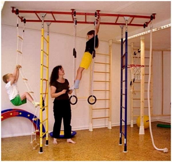 Упражнения на шведской стенке: универсальный комплекс для тетей, взрослых