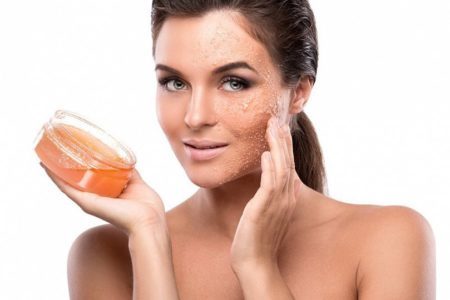Скраб из мёда: как приготовить средство для разных типов кожи