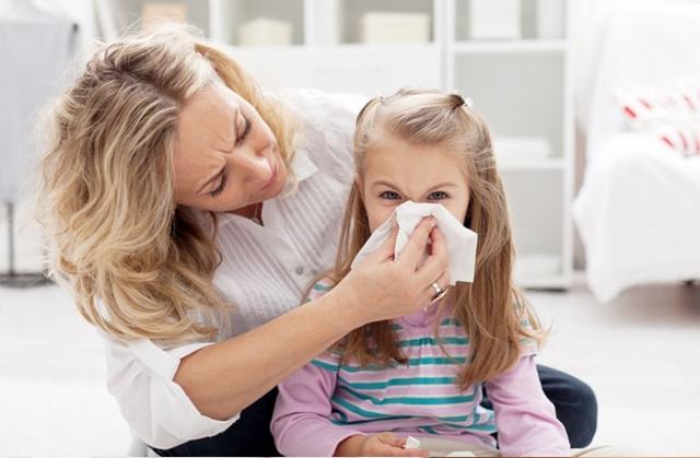 При первых признаках простуды что принимать ребёнку: советы докторов