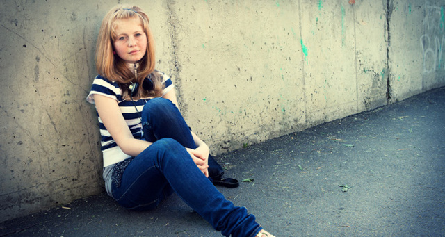 Признаки депрессии у подростков: на что обратить внимание родителям